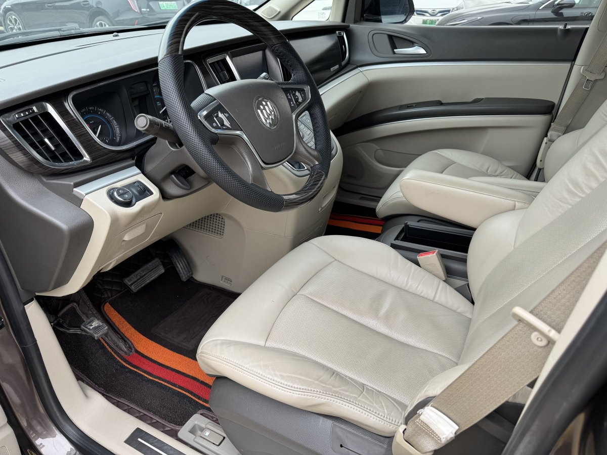 別克 GL8  2014款 3.0L XT豪華商務旗艦版圖片