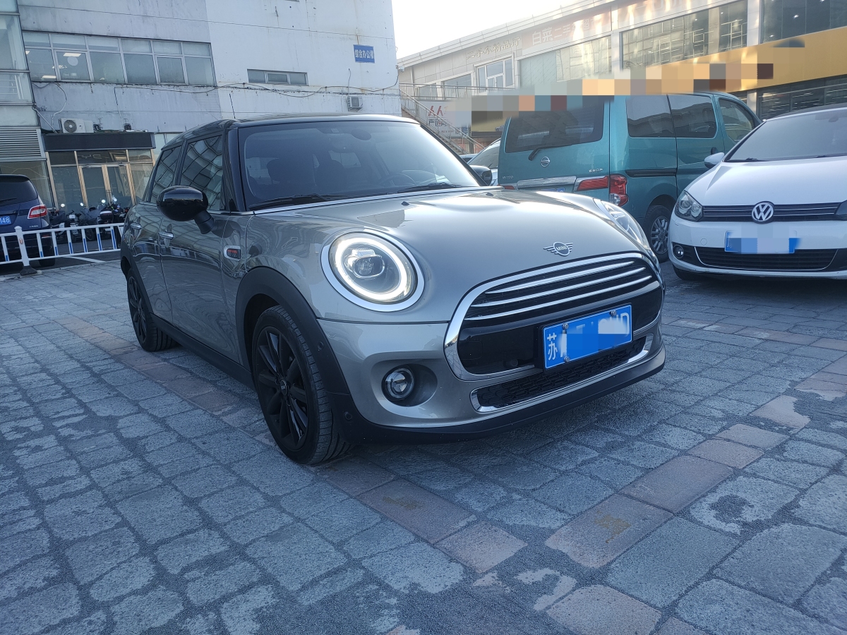 MINI MINI  2020款 1.5T COOPER 藝術(shù)家 五門版圖片