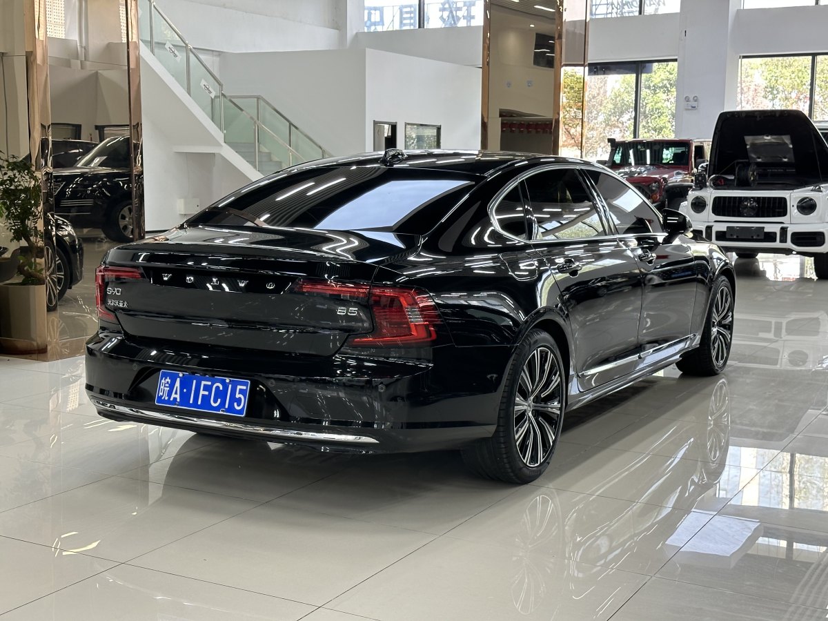 2024年2月沃爾沃 S90  2024款 B5 智遠(yuǎn)豪華版