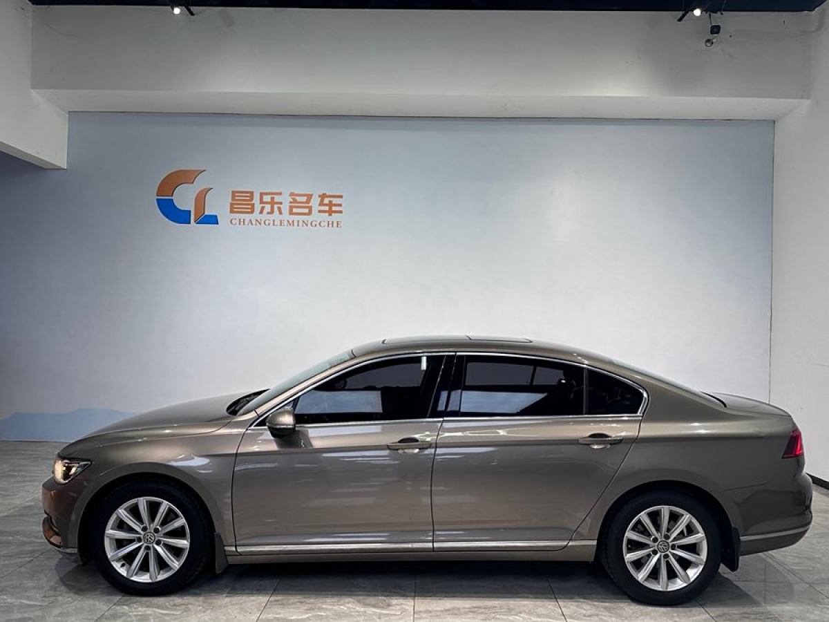 大眾 邁騰  2018款 330TSI DSG 領(lǐng)先型圖片