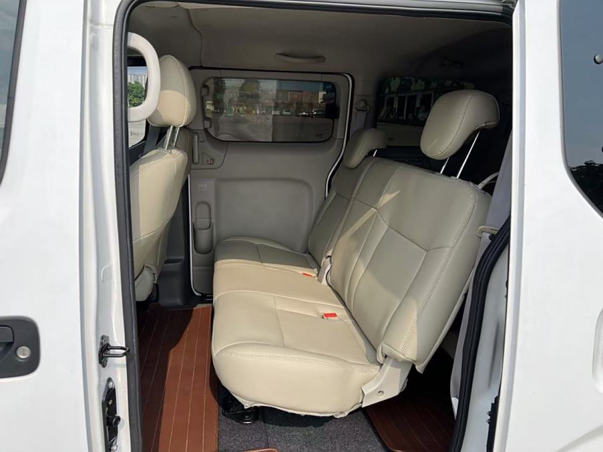 日產(chǎn) NV200  2014款 1.6L CVT豪華型 國IV圖片