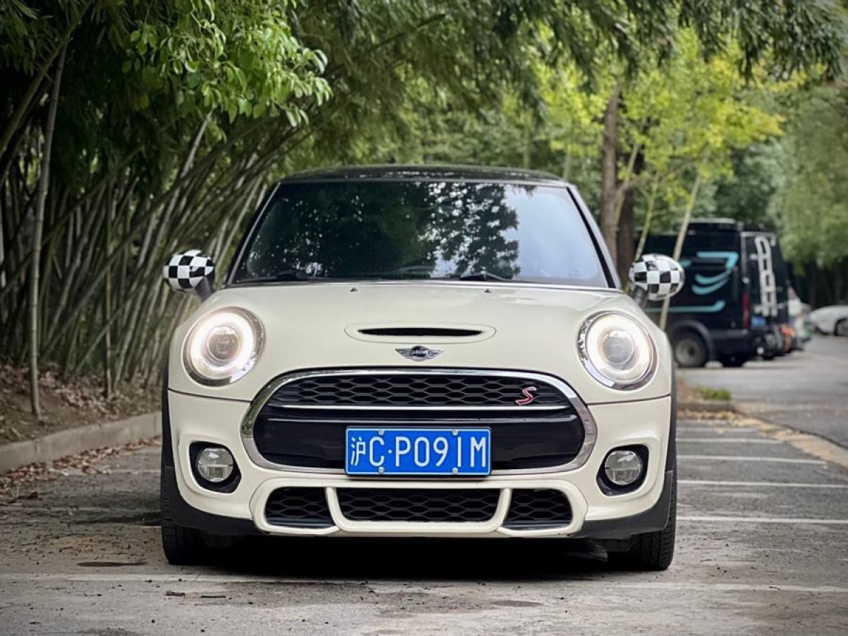 MINI MINI  2016款 2.0T COOPER S 表現(xiàn)派圖片