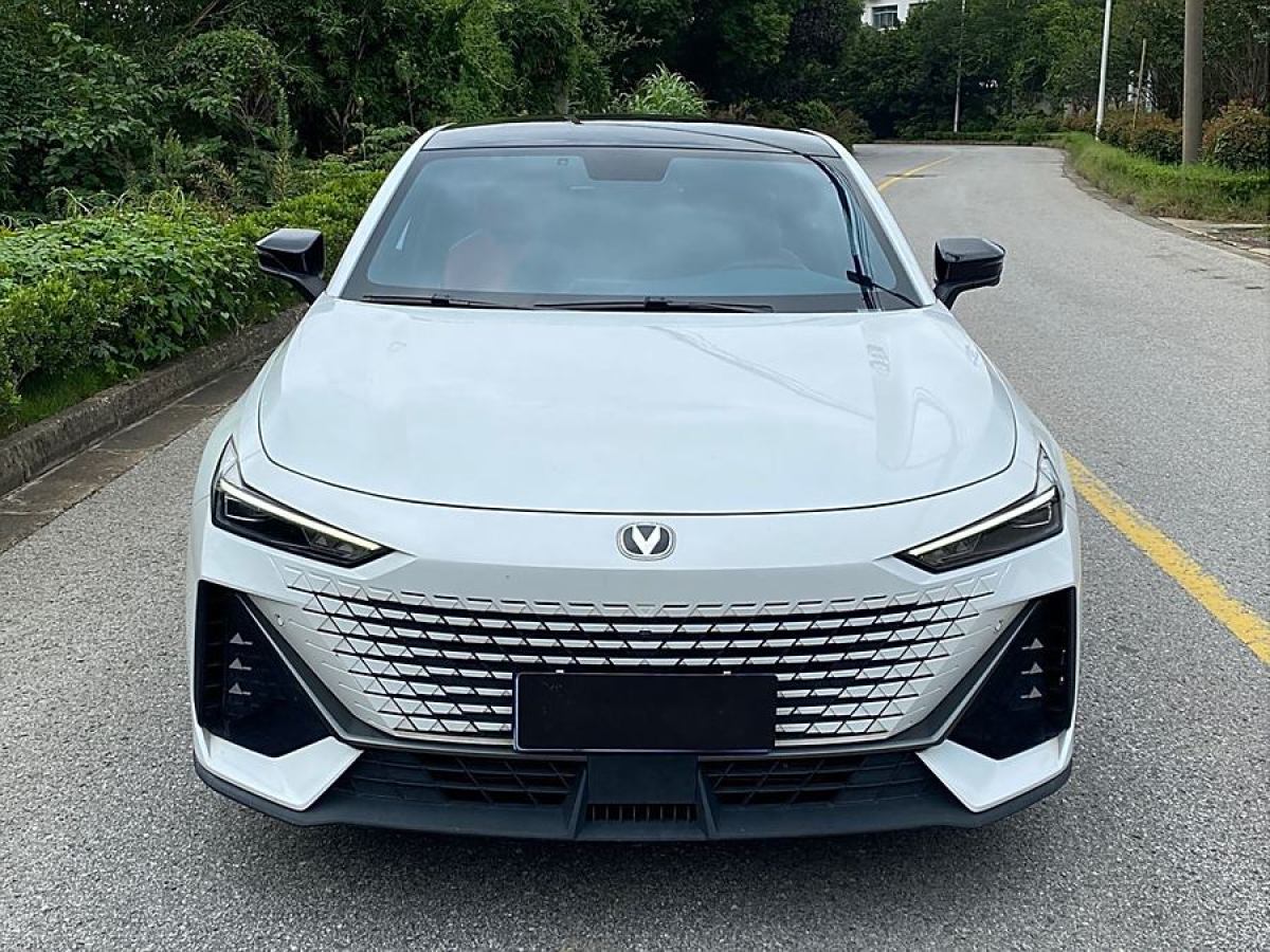 長(zhǎng)安 長(zhǎng)安UNI-V  2022款 1.5T 卓越型圖片