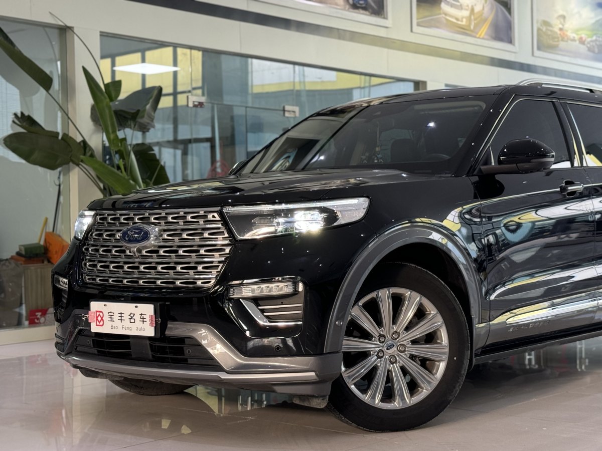 福特 探險(xiǎn)者  2023款 EcoBoost 285 四驅(qū)鈦金版 7座圖片