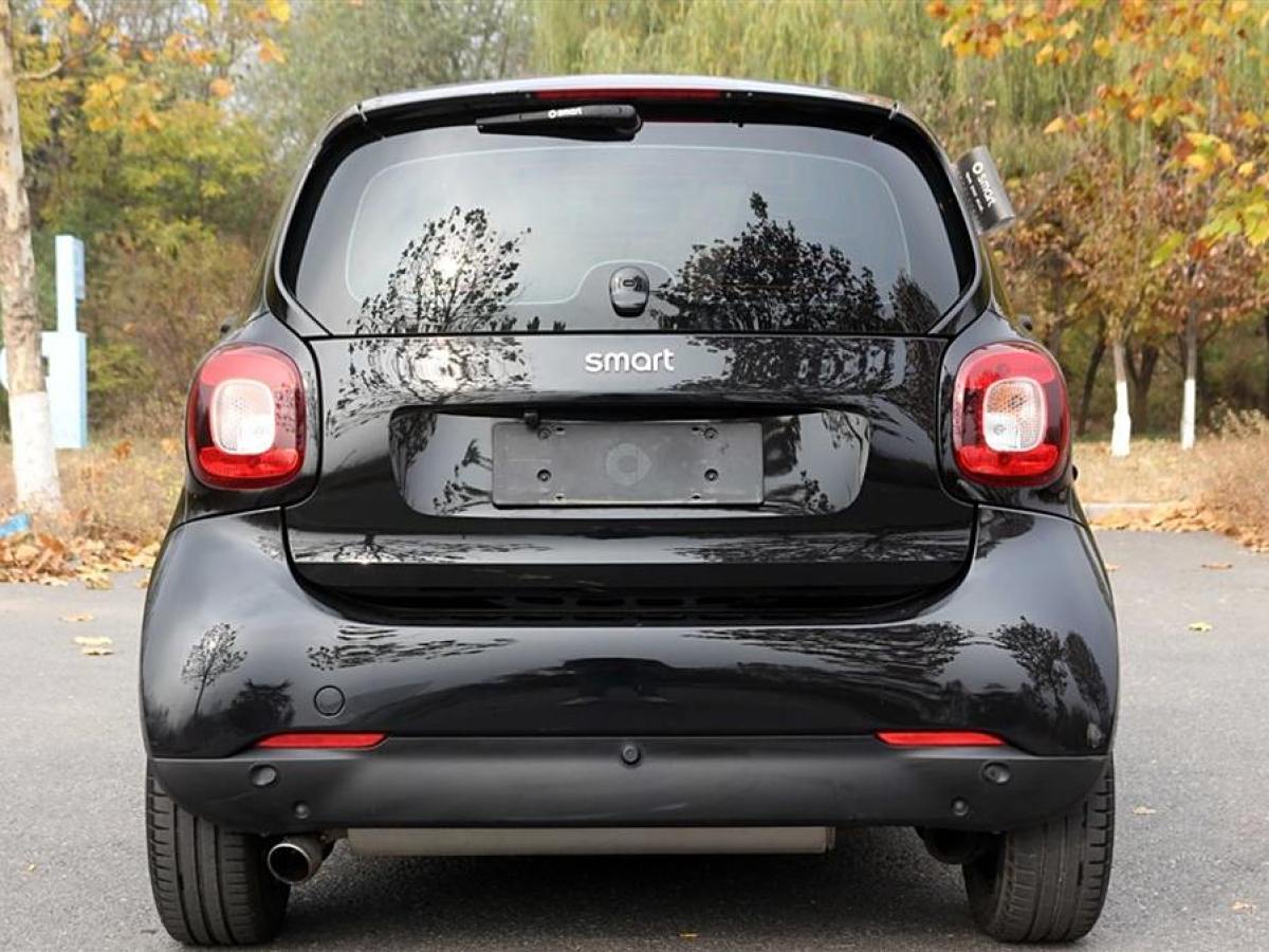 smart fortwo  2018款 0.9T 66千瓦硬頂鋒型版圖片