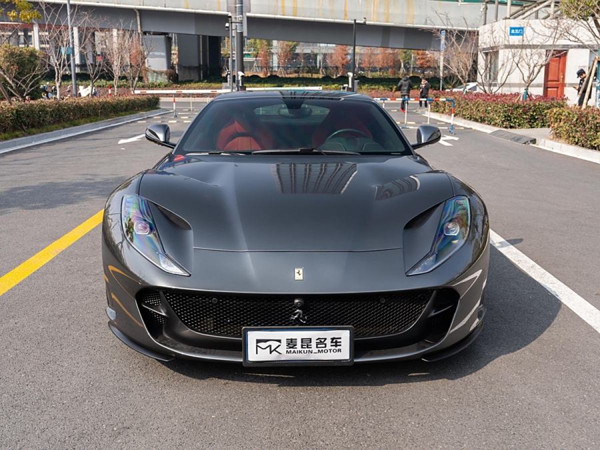 法拉利 812 Superfast  2017款 6.5L 標(biāo)準(zhǔn)型圖片