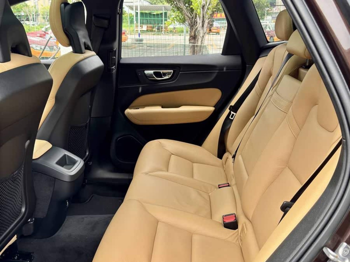 沃爾沃 XC60  2018款 T5 四驅(qū)智逸版圖片