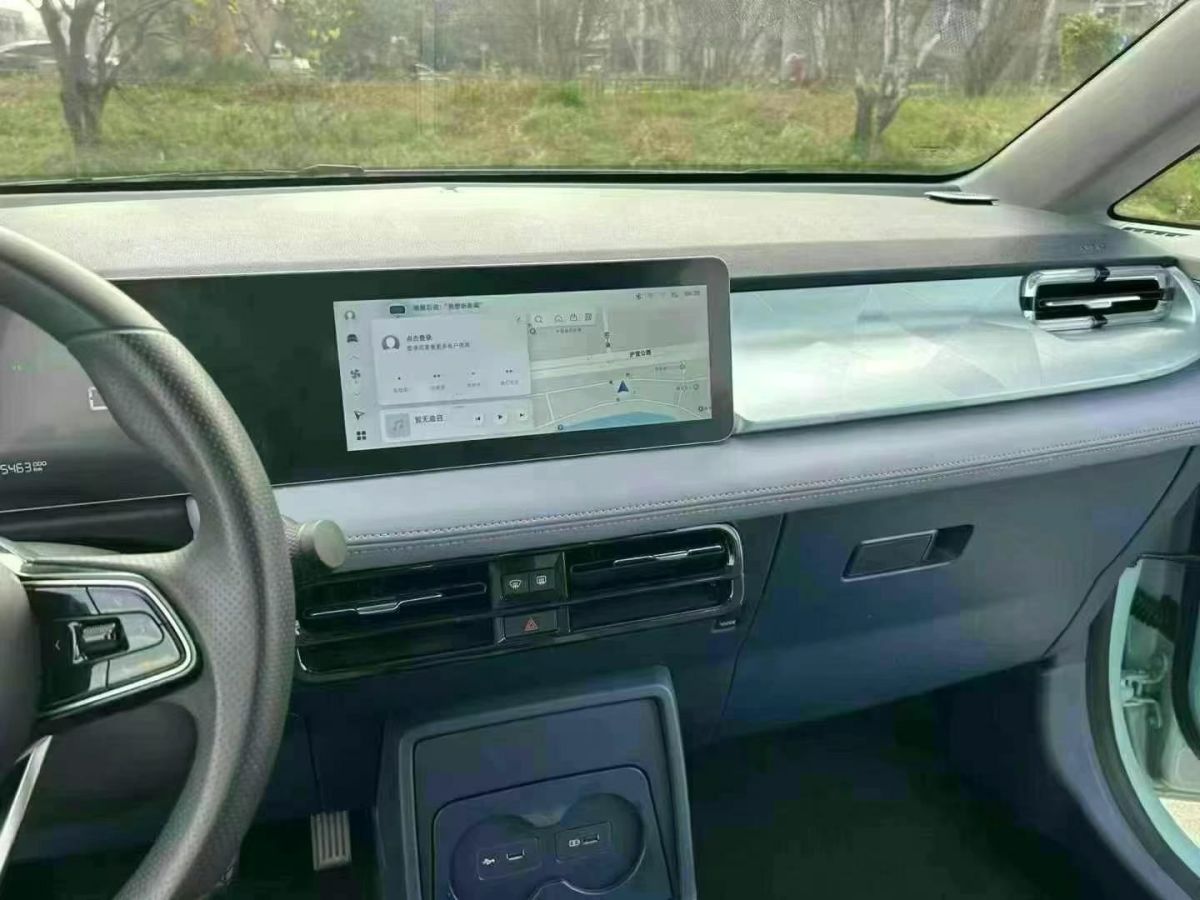幾何 幾何E  2023款 320KM 乖帥虎 5座圖片