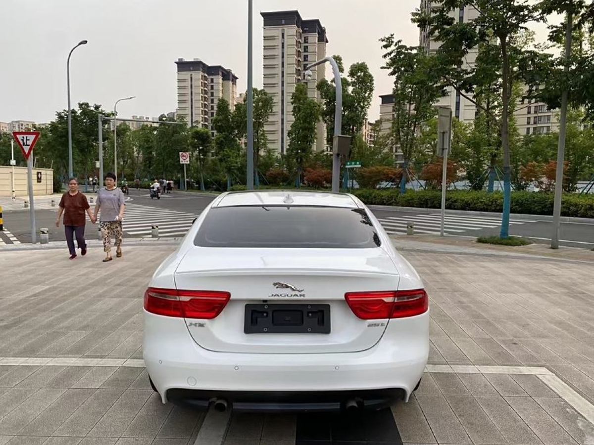 捷豹 XE  2015款 2.0T 200PS R-Sport圖片