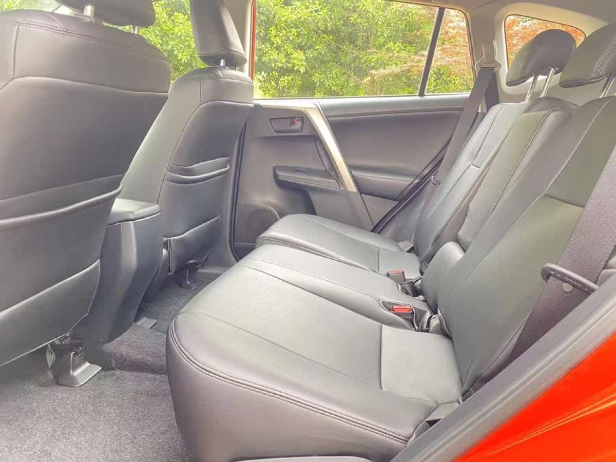 豐田 RAV4榮放  2013款 2.0L CVT四驅(qū)風(fēng)尚版圖片