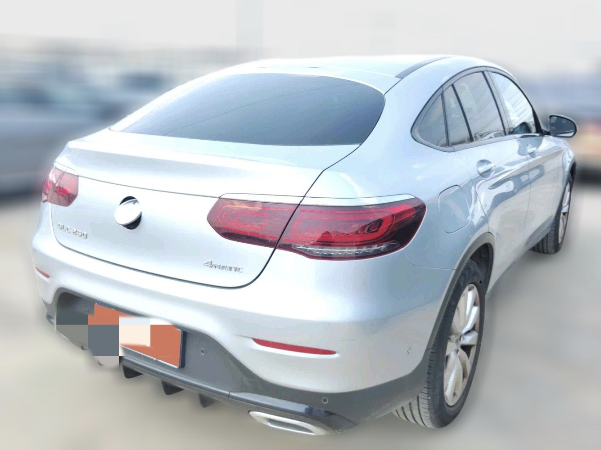 2021年12月奔馳 奔馳GLC  2021款 GLC 260 4MATIC 轎跑SUV