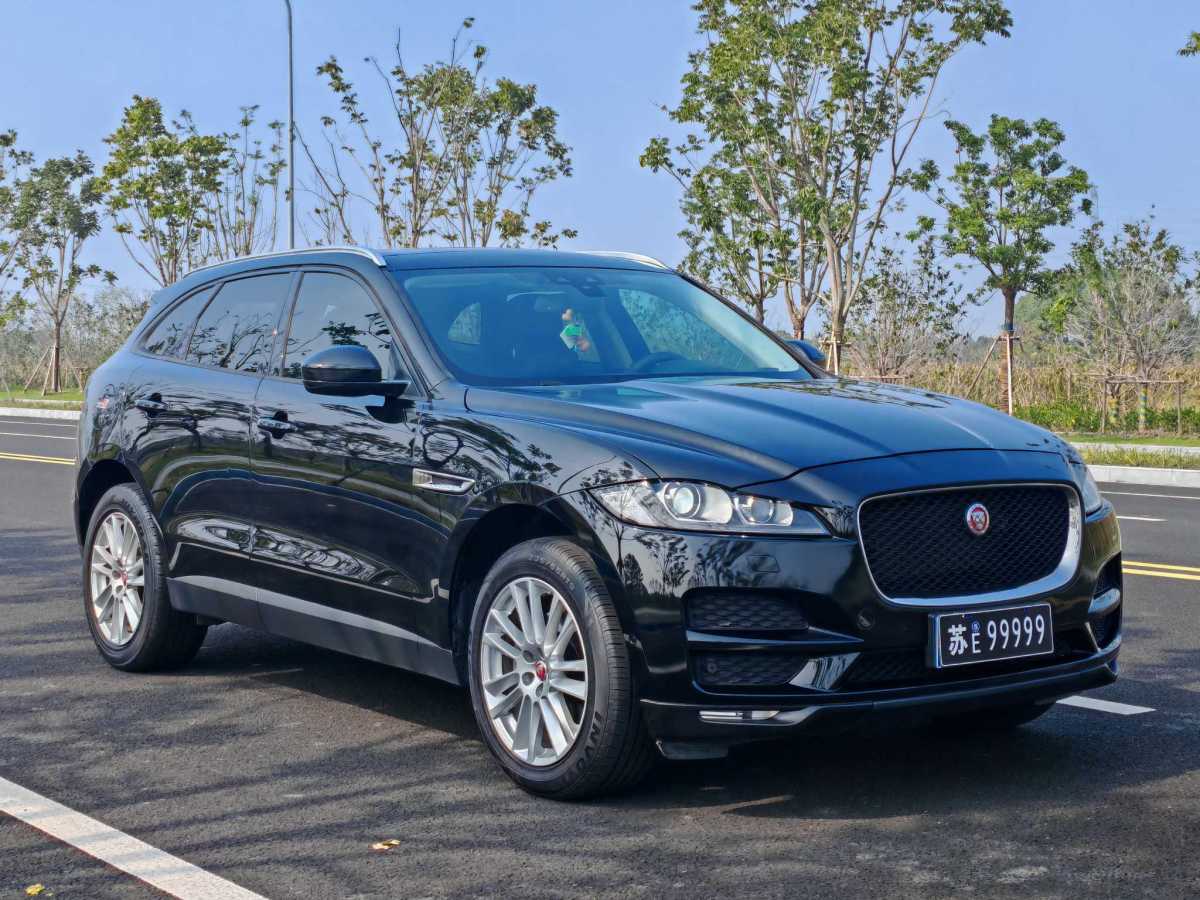 捷豹 F-PACE  2016款 2.0T 兩驅(qū)都市尊享版圖片