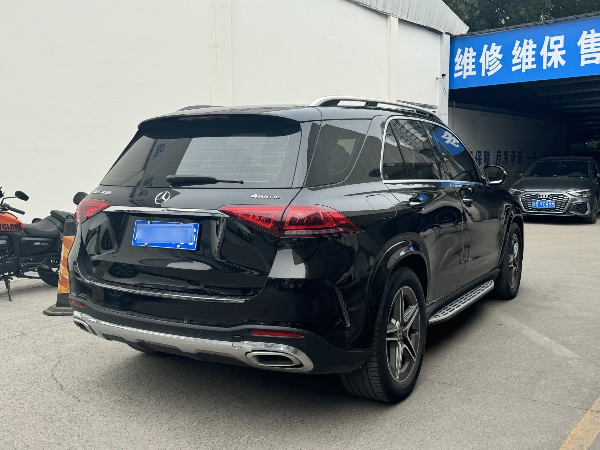 奔馳 奔馳GLE  2022款 改款 GLE 450 4MATIC 時(shí)尚型圖片