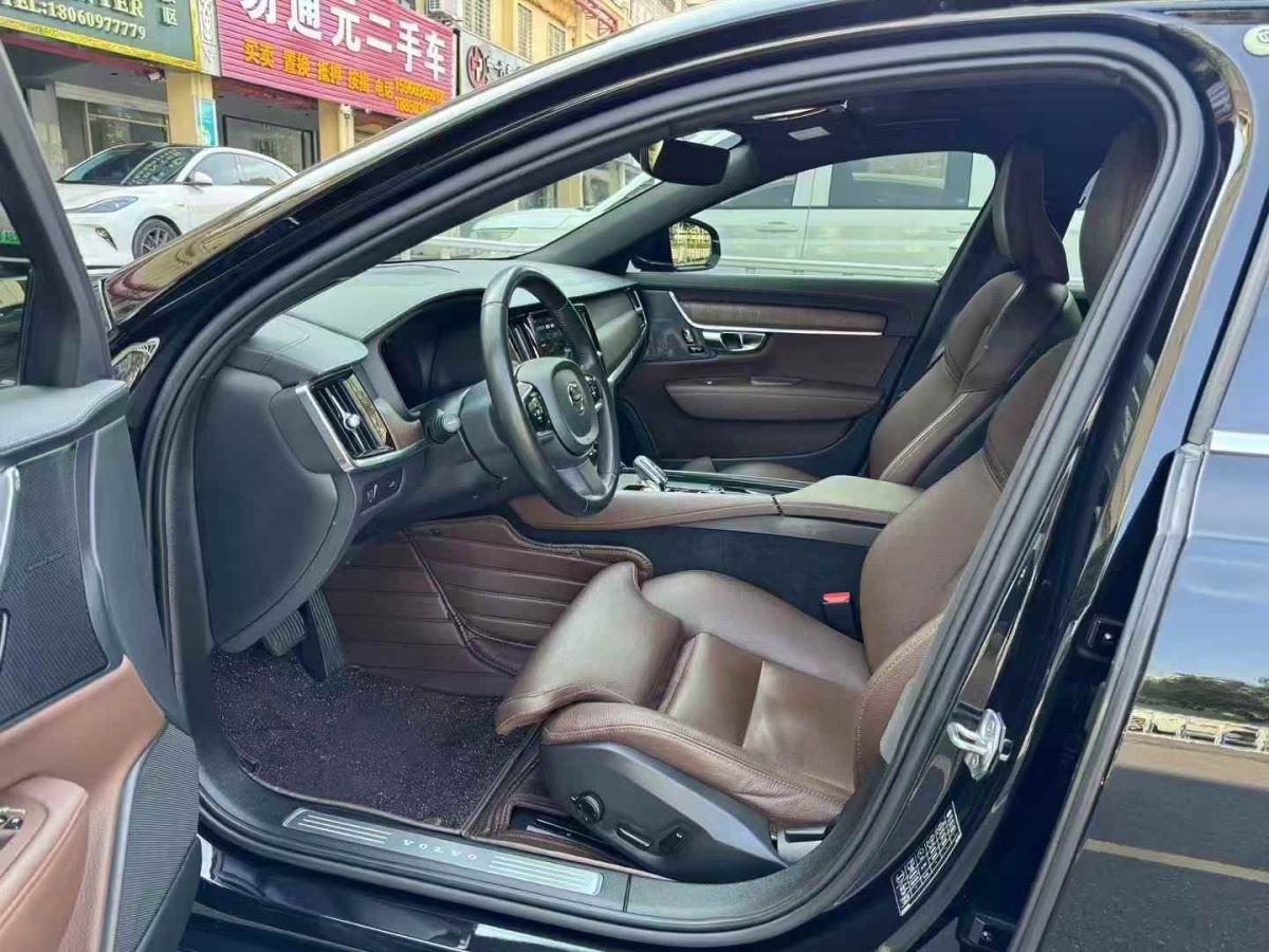 沃爾沃 S90  2022款 B5 智遠(yuǎn)豪華版圖片