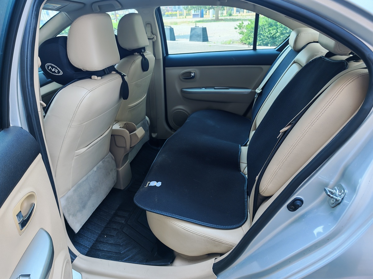 2013年9月長(zhǎng)城 C30  2010款 1.5L 手動(dòng)豪華型