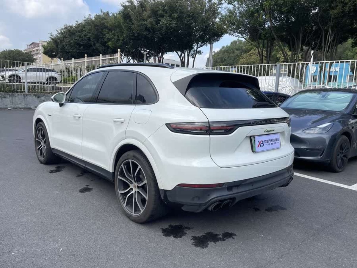 保時(shí)捷 Cayenne新能源  2023款 Cayenne E-Hybrid 2.0T 鉑金版圖片