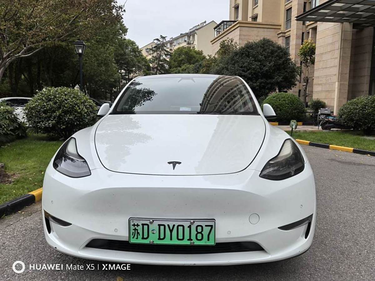 特斯拉 Model 3  2021款 改款 標(biāo)準(zhǔn)續(xù)航后驅(qū)升級(jí)版圖片