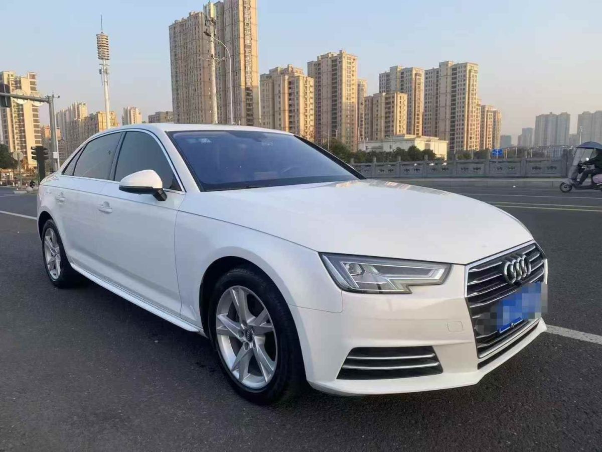 奧迪 奧迪A4L  2017款 A4L 40TFSI 時尚型圖片