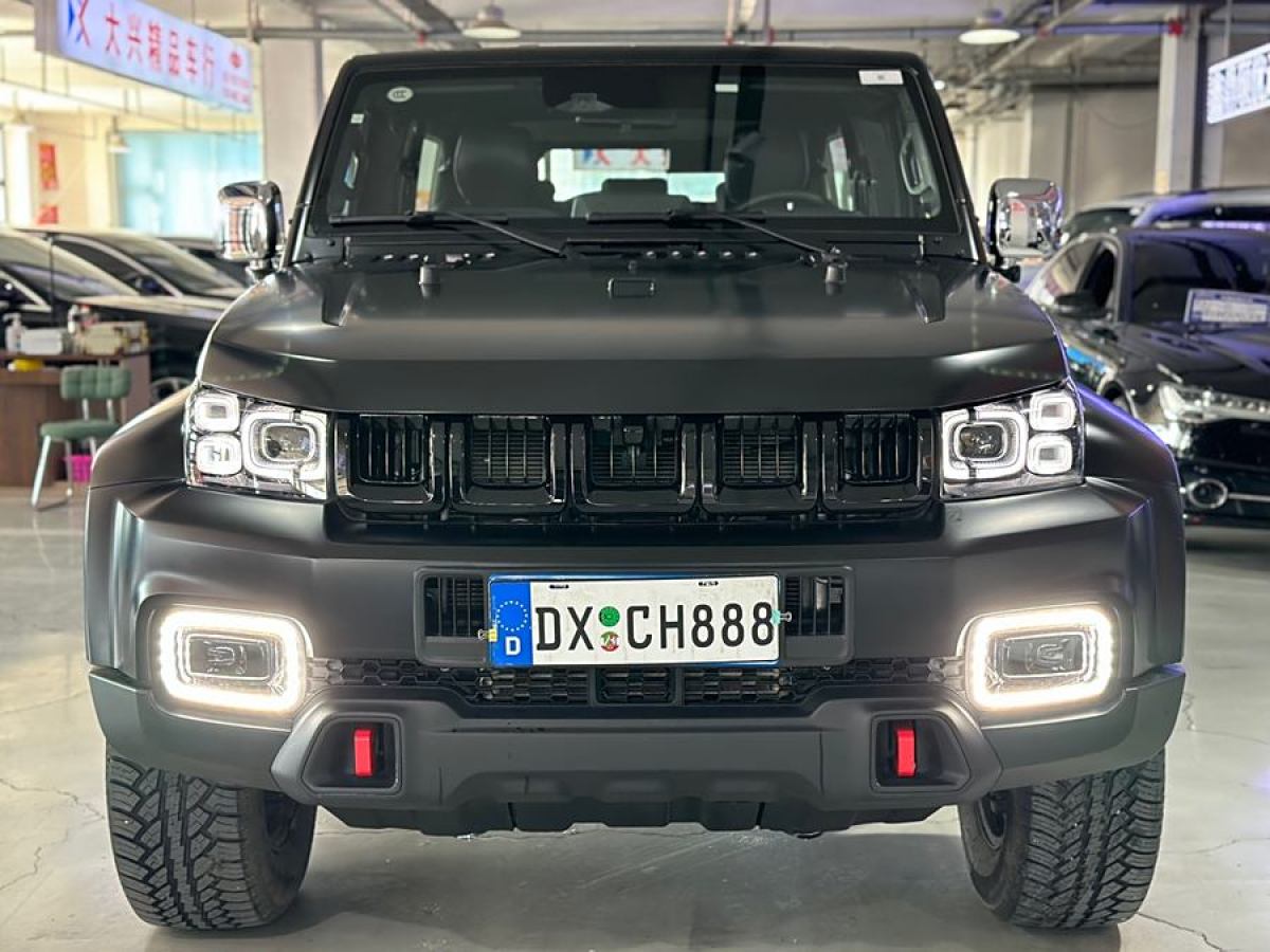 2023年2月北京 BJ40  2023款 2.0D 自動(dòng)四驅(qū)刀鋒英雄版?zhèn)b客型