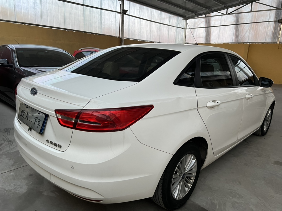 福特 福睿斯  2015款 1.5L 手动舒适型图片