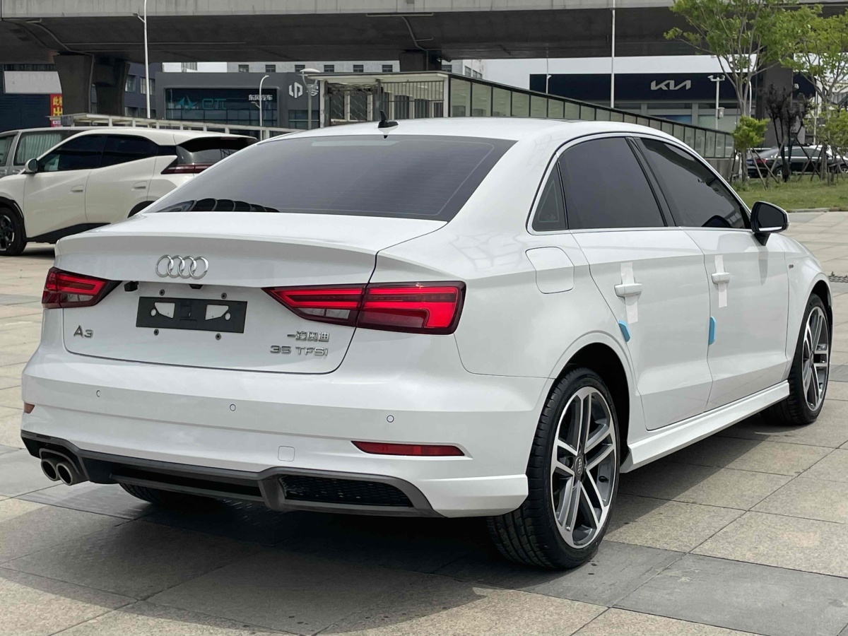 2020年4月奧迪 奧迪A3  2019款 Sportback 35 TFSI 運動型 國VI