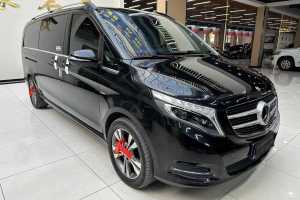 V級(jí) 奔馳 V 260 L 尊貴加長(zhǎng)版