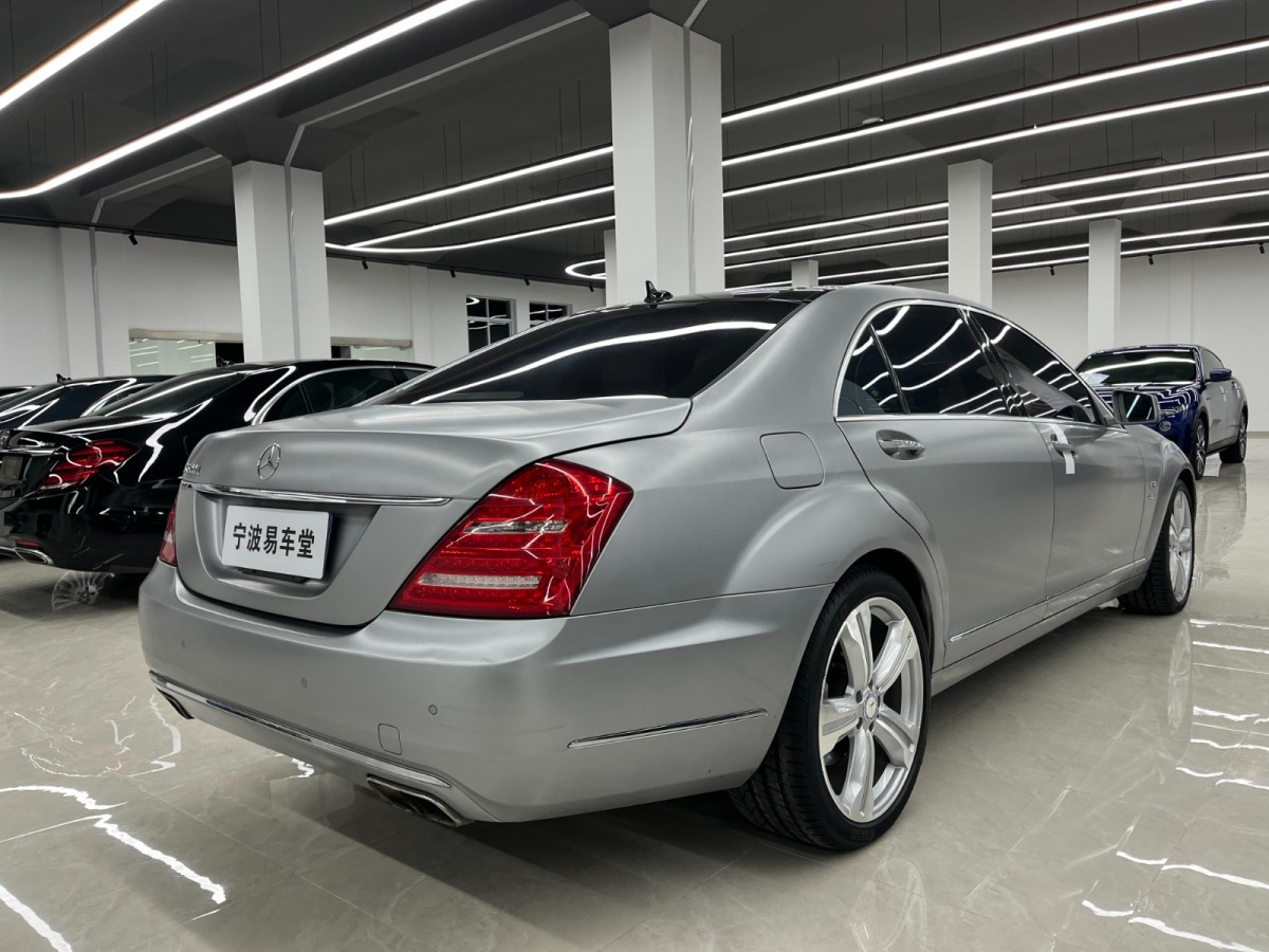 2015年9月奔馳 S600L Grand Edition designo