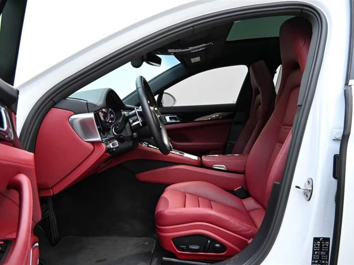 保時(shí)捷 Panamera  2023款 Panamera 4 行政加長(zhǎng)版 2.9T圖片