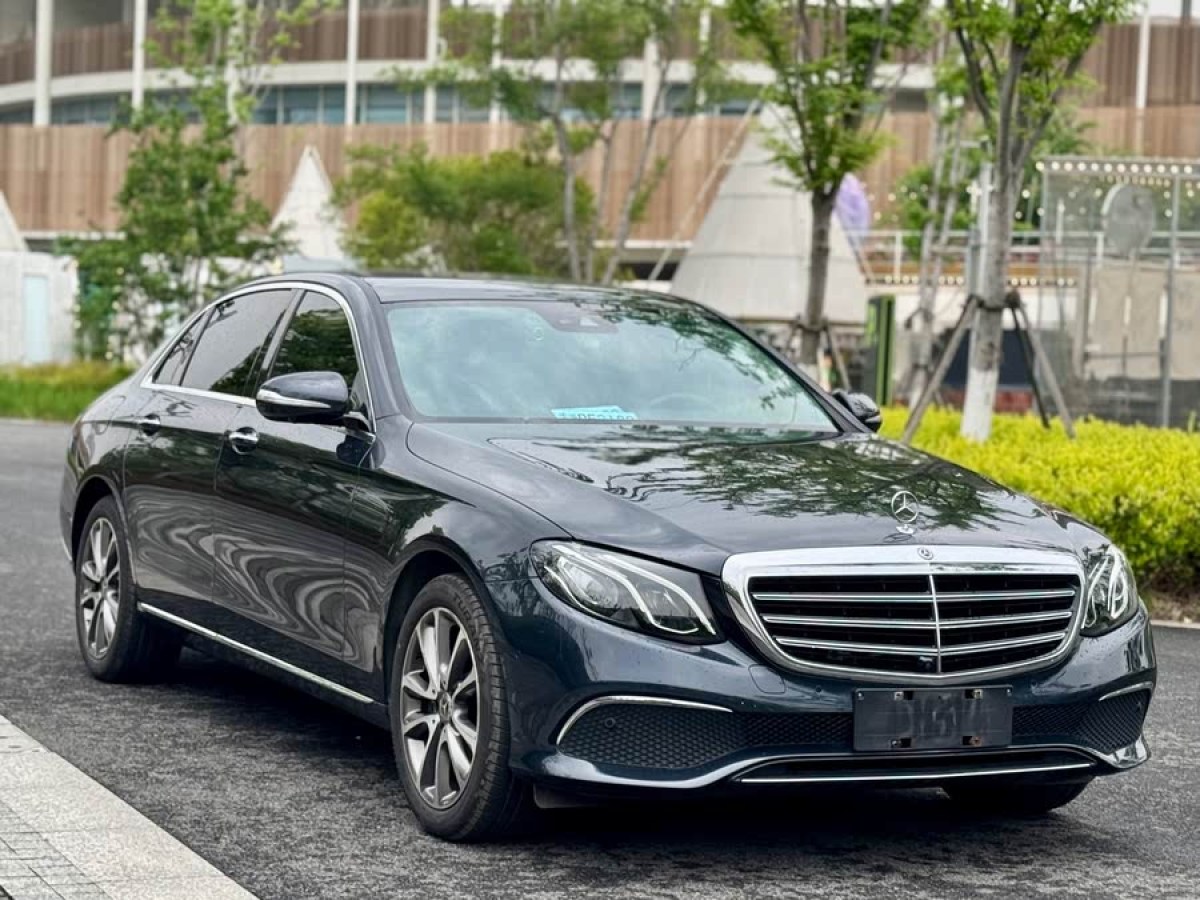 奔馳 奔馳E級  2019款 改款 E 300 L 豪華型圖片