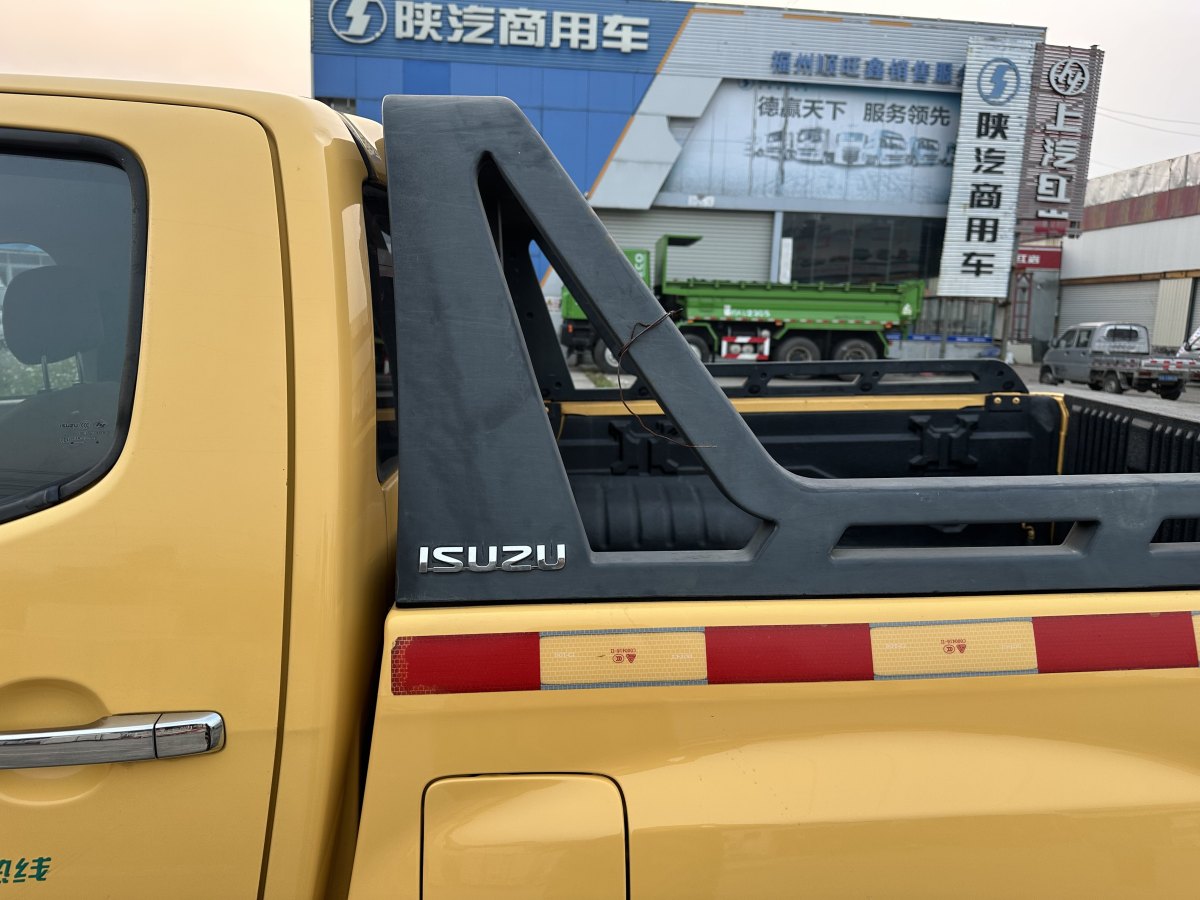 五十鈴 D-MAX  2015款 2.5T四驅(qū)手動(dòng)基本型4JK1圖片