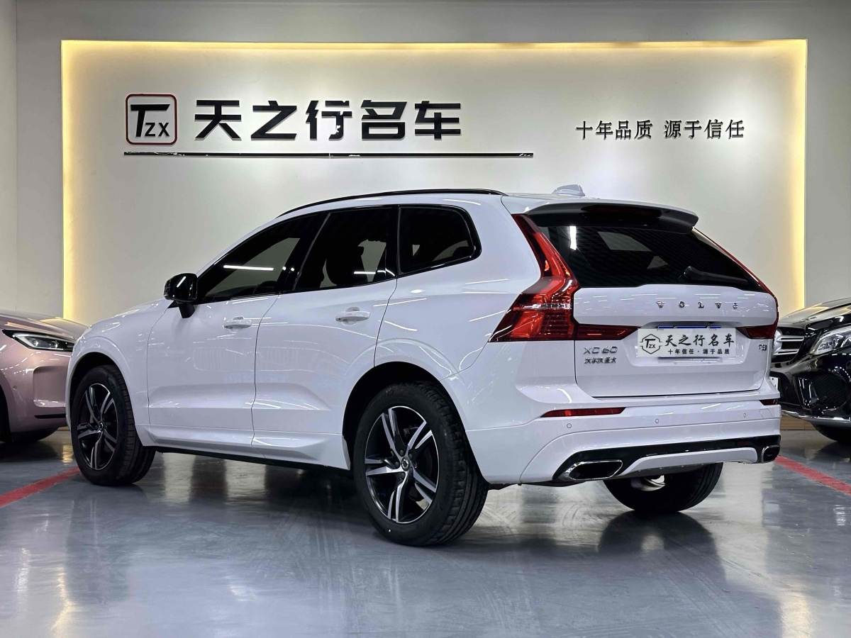 沃爾沃 XC60  2021款 T5 四驅(qū)智遠(yuǎn)運動版圖片