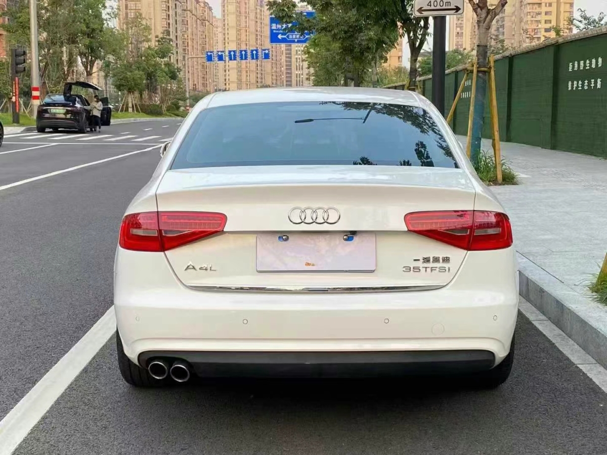 奧迪 奧迪A4L  2015款 35 TFSI 自動(dòng)舒適型圖片