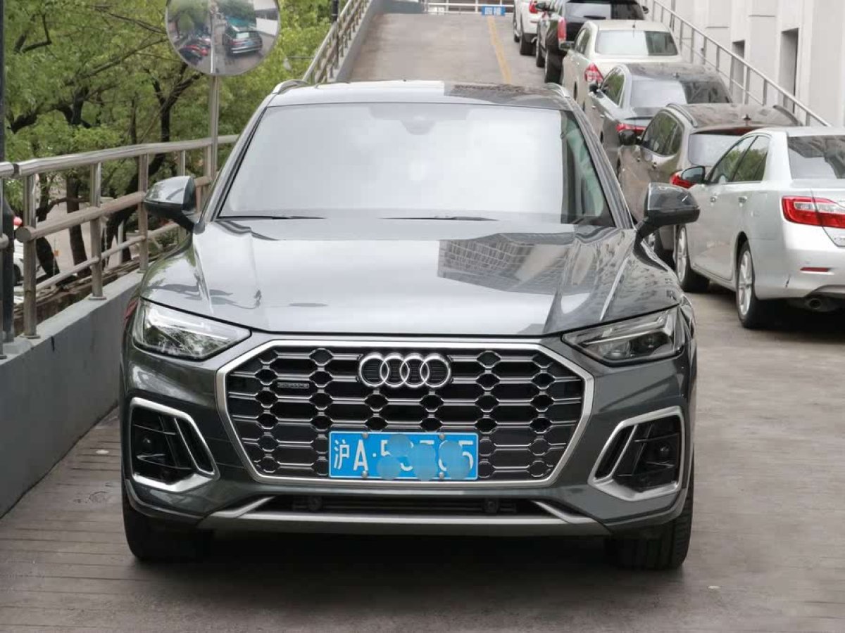 奧迪 奧迪Q5L  2023款 40T 時(shí)尚動(dòng)感型圖片