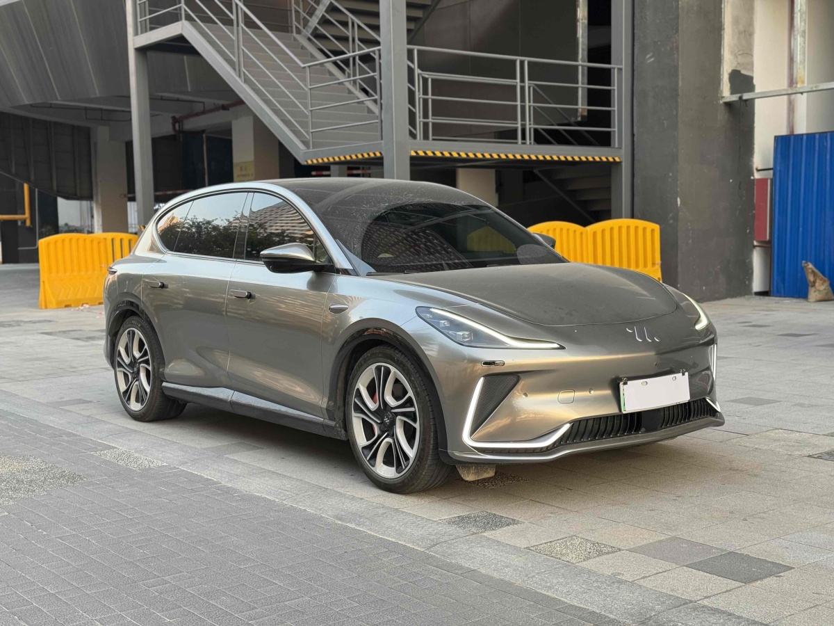 智己 智己LS7  2023款 100kWh Lux后驅(qū)版圖片