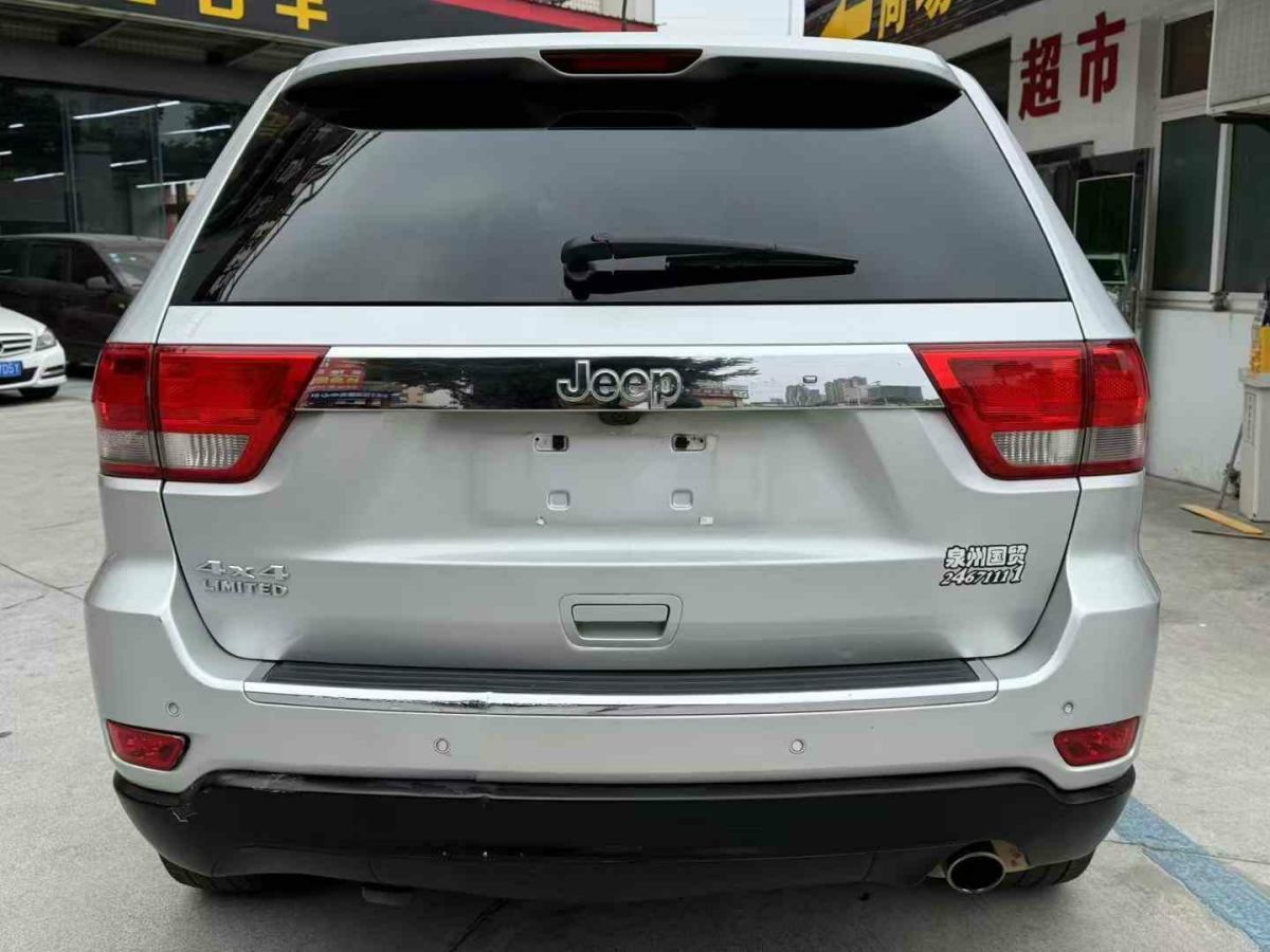 Jeep 大切諾基  2012款 3.6L 周年導(dǎo)航版圖片