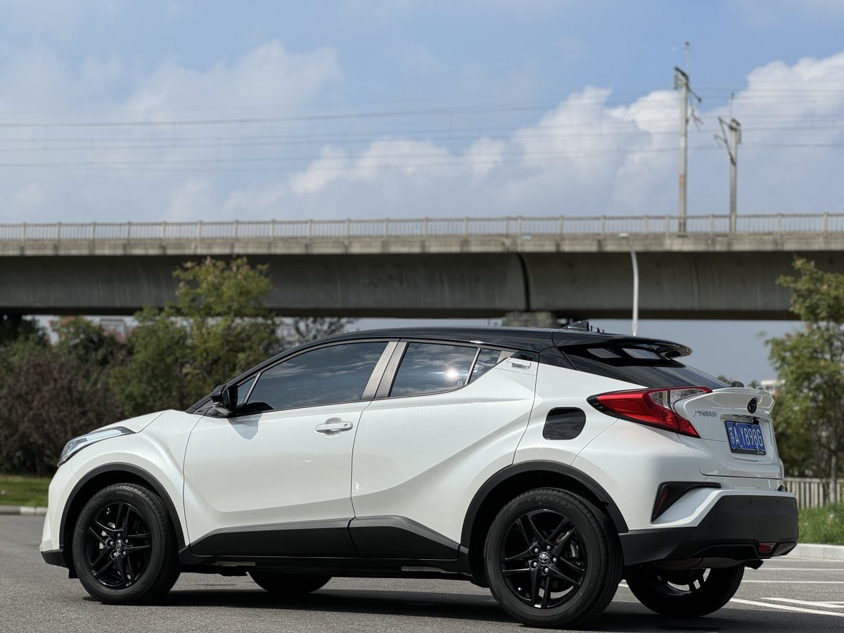 豐田 C-HR  2021款 2.0L 舒適版圖片