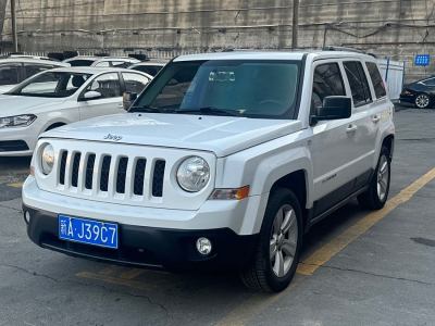 2014年7月 Jeep 自由客(進(jìn)口) 2.4L 豪華導(dǎo)航版圖片