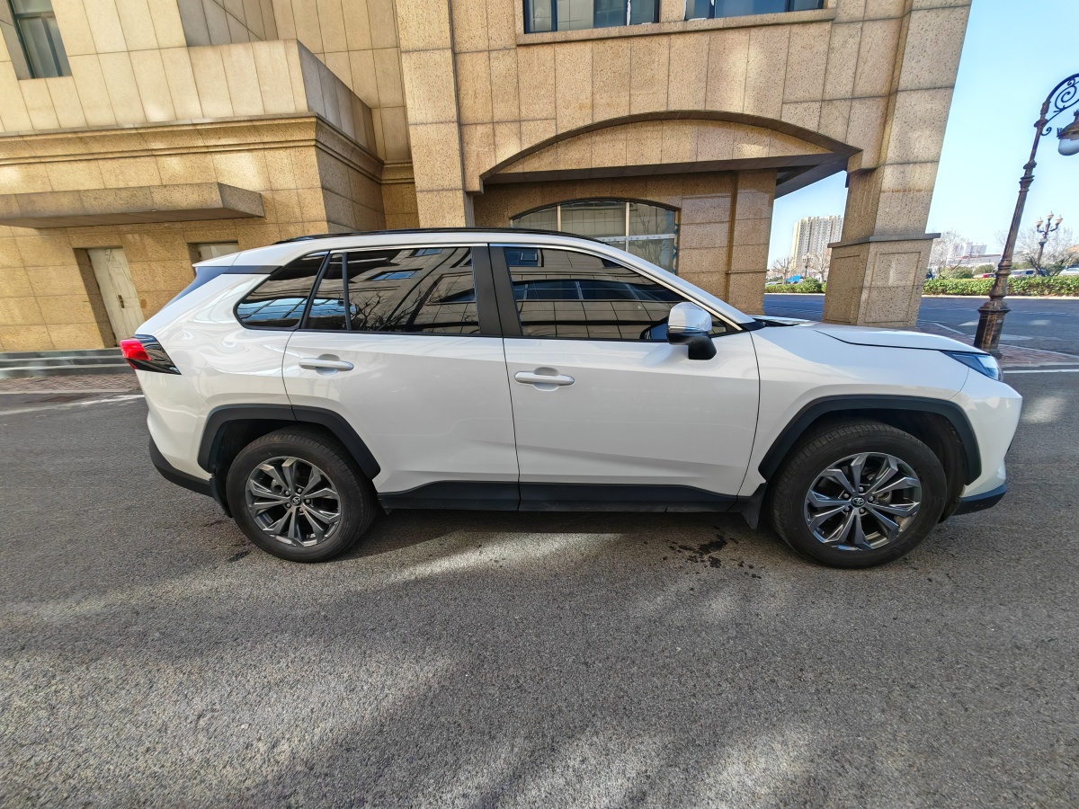 豐田 RAV4  2018款 榮放 2.0L CVT兩驅風尚版圖片