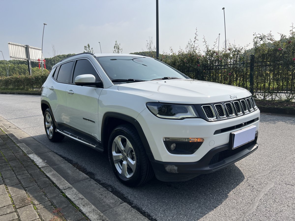 Jeep 指南者  2019款  200TS 自動(dòng)優(yōu)享-互聯(lián)大屏版圖片