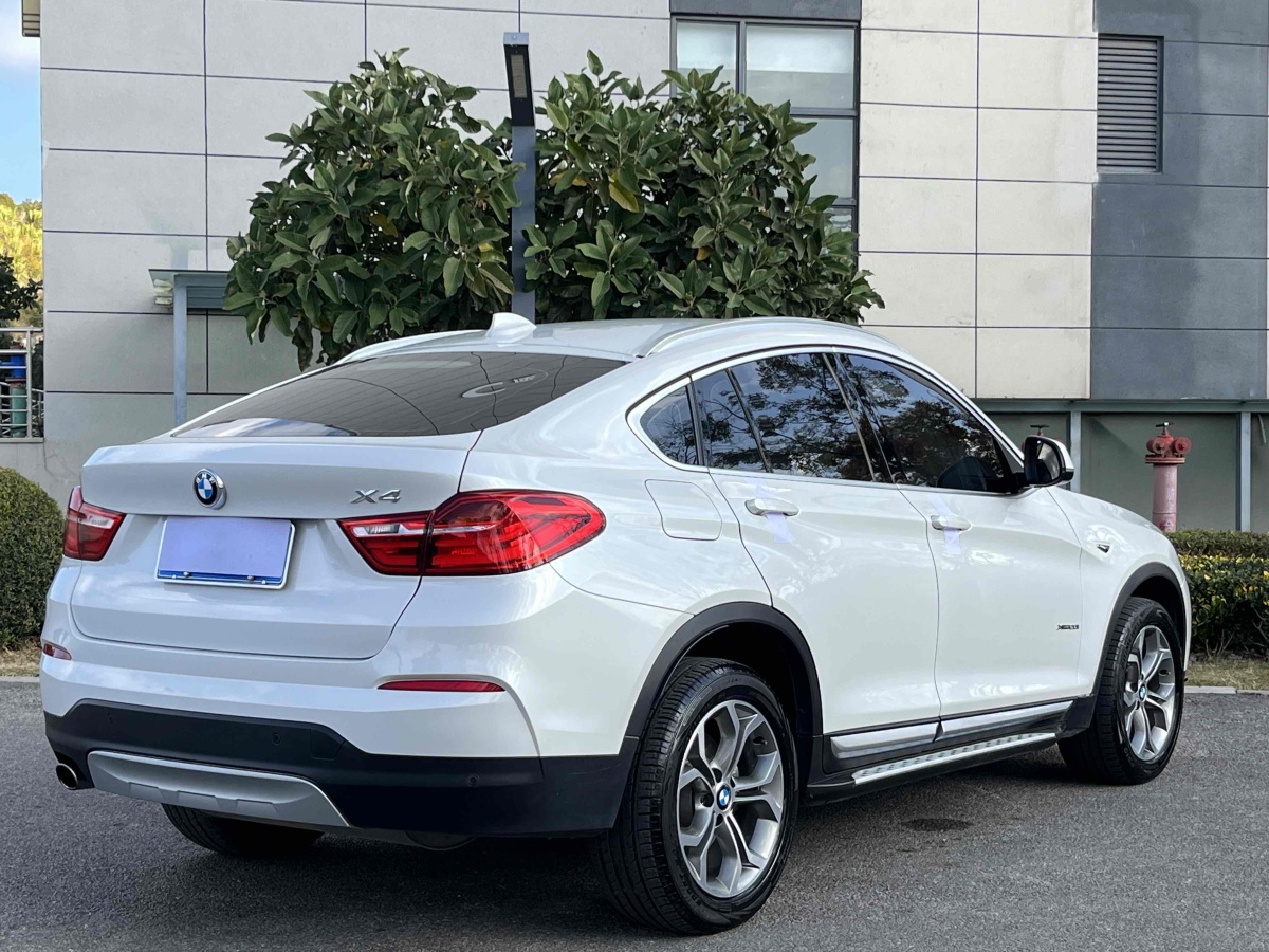 寶馬 寶馬X4  2014款 xDrive20i X設(shè)計(jì)套裝圖片