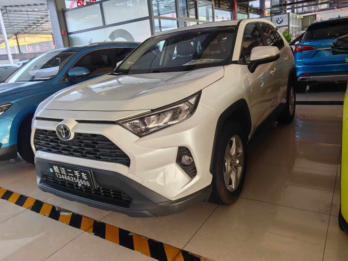 2021年8月豐田 RAV4榮放  2021款 2.0L CVT四驅(qū)尊貴版