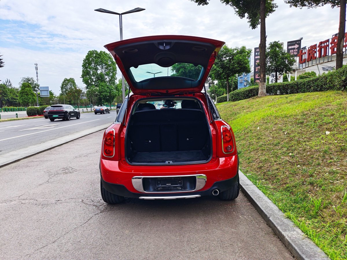 2016年11月MINI COUNTRYMAN  2016款 1.6T COOPER ALL4 Fun裝備控