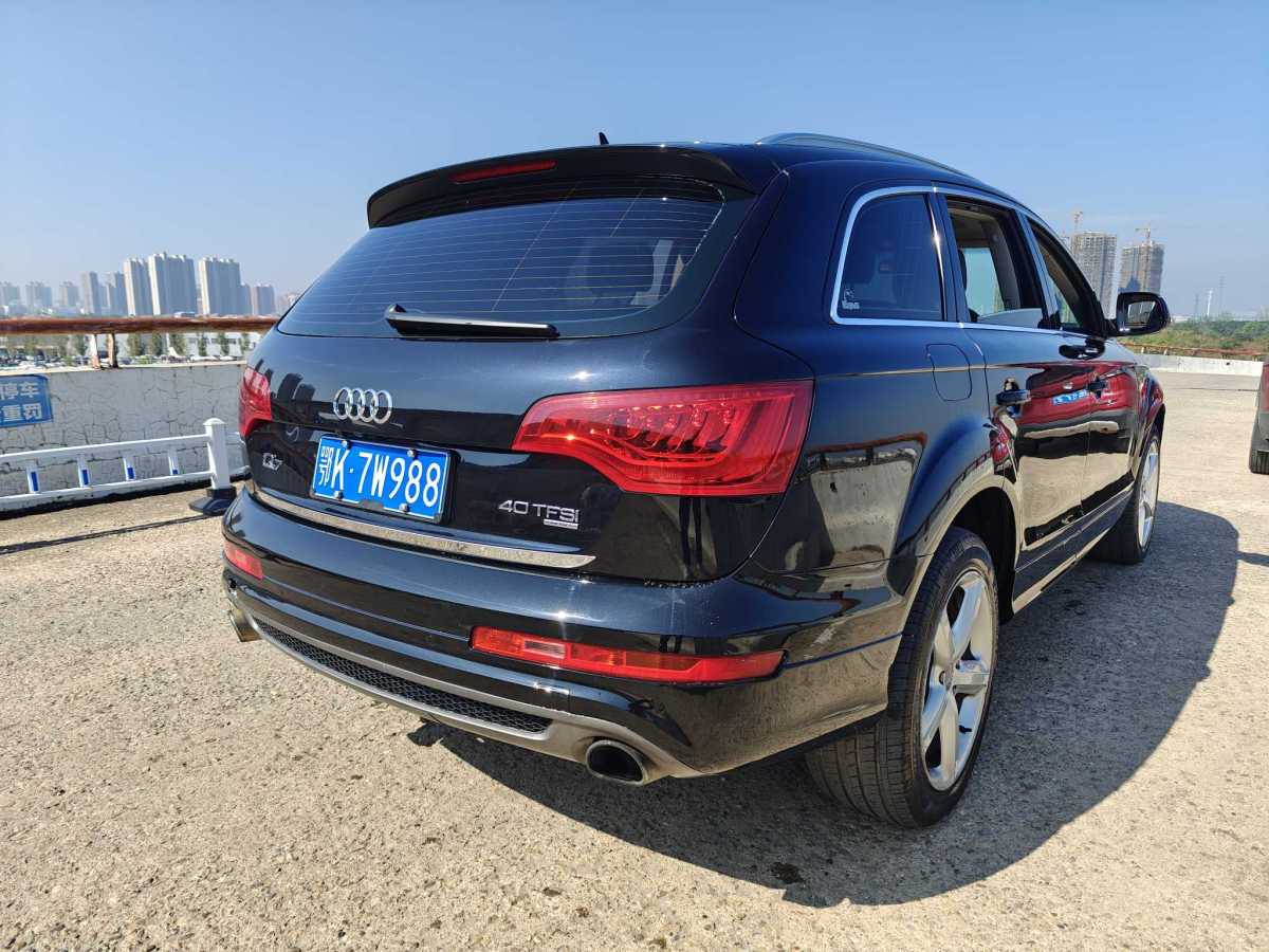 2013年10月奧迪 奧迪Q7  2014款 40 TFSI 運(yùn)動型