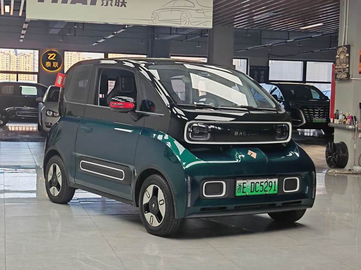 寶駿 寶駿KiWi EV  2022款 藝術(shù)家輕享版 三元鋰圖片