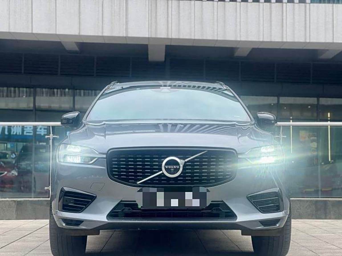 沃爾沃 XC60新能源  2024款 T8 插電混動 長續(xù)航四驅(qū)智遠(yuǎn)運動版圖片