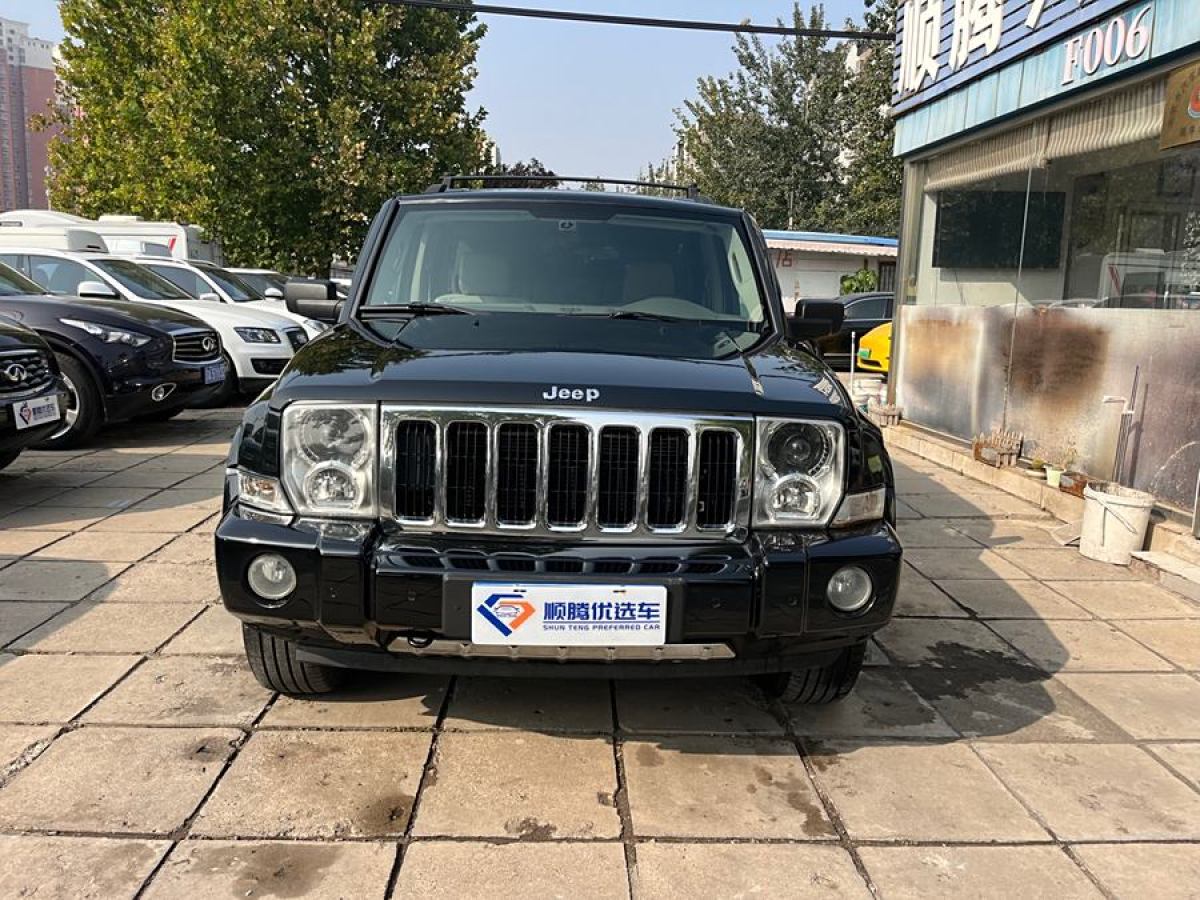 Jeep 指揮官經(jīng)典  2008款 5.7 HEMI圖片