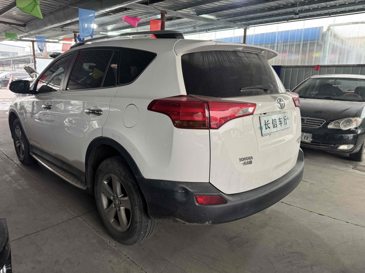 豐田 RAV4  2016款 榮放 2.0L CVT四驅(qū)新銳版圖片