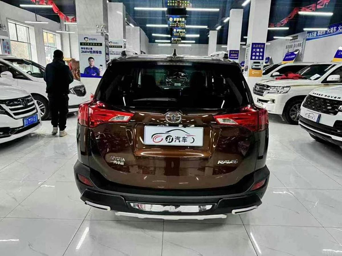 豐田 RAV4榮放  2015款 2.0L CVT兩驅(qū)風(fēng)尚版圖片