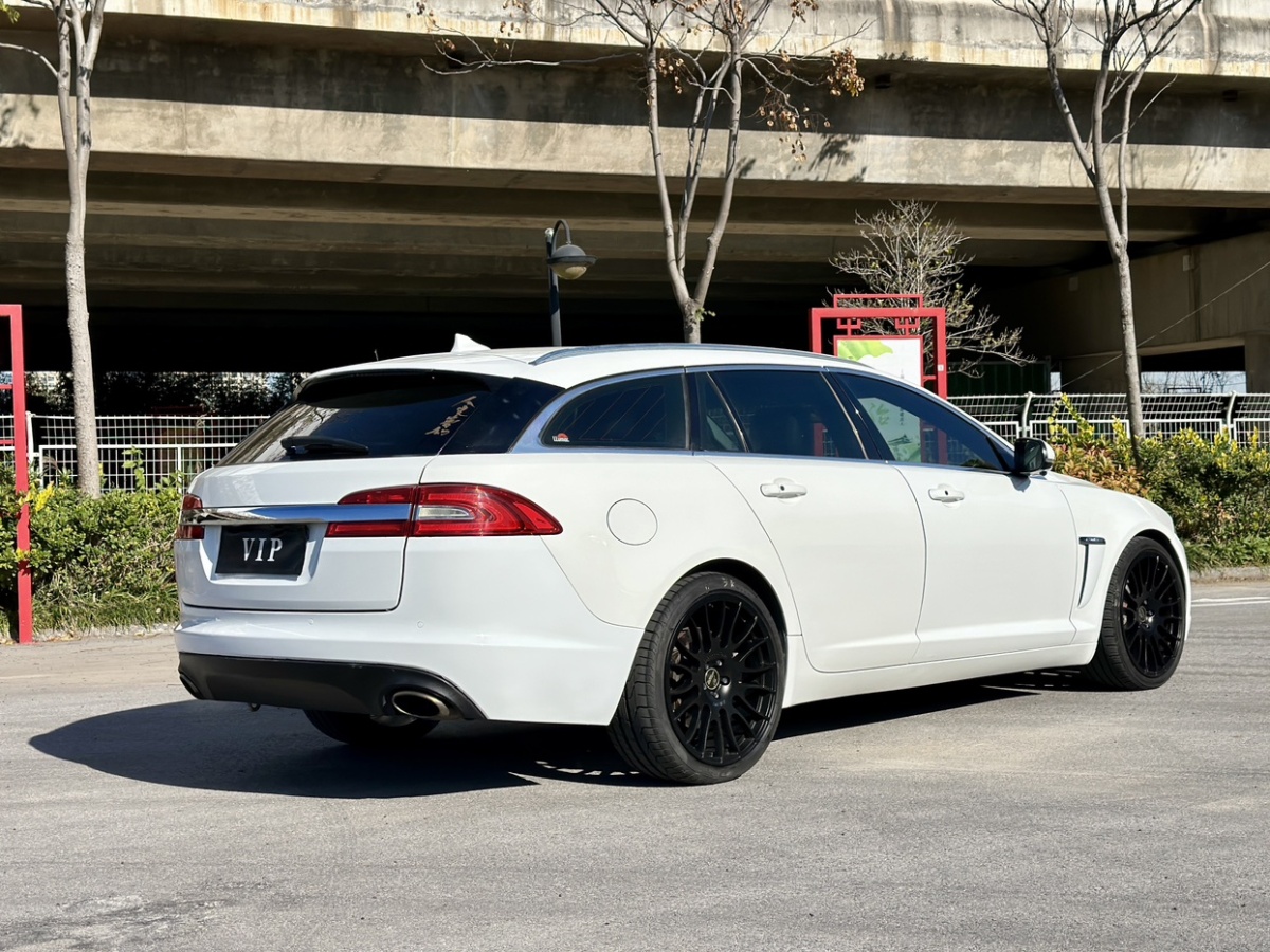 捷豹 XF  2015款 XF 2.0T Sportbrake 風(fēng)華版圖片