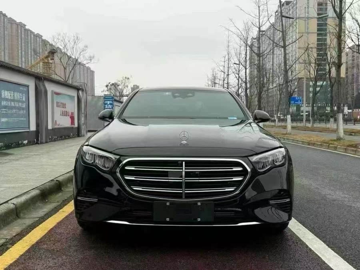 奔馳 奔馳E級(jí)  2024款 E 300 L 豪華型圖片